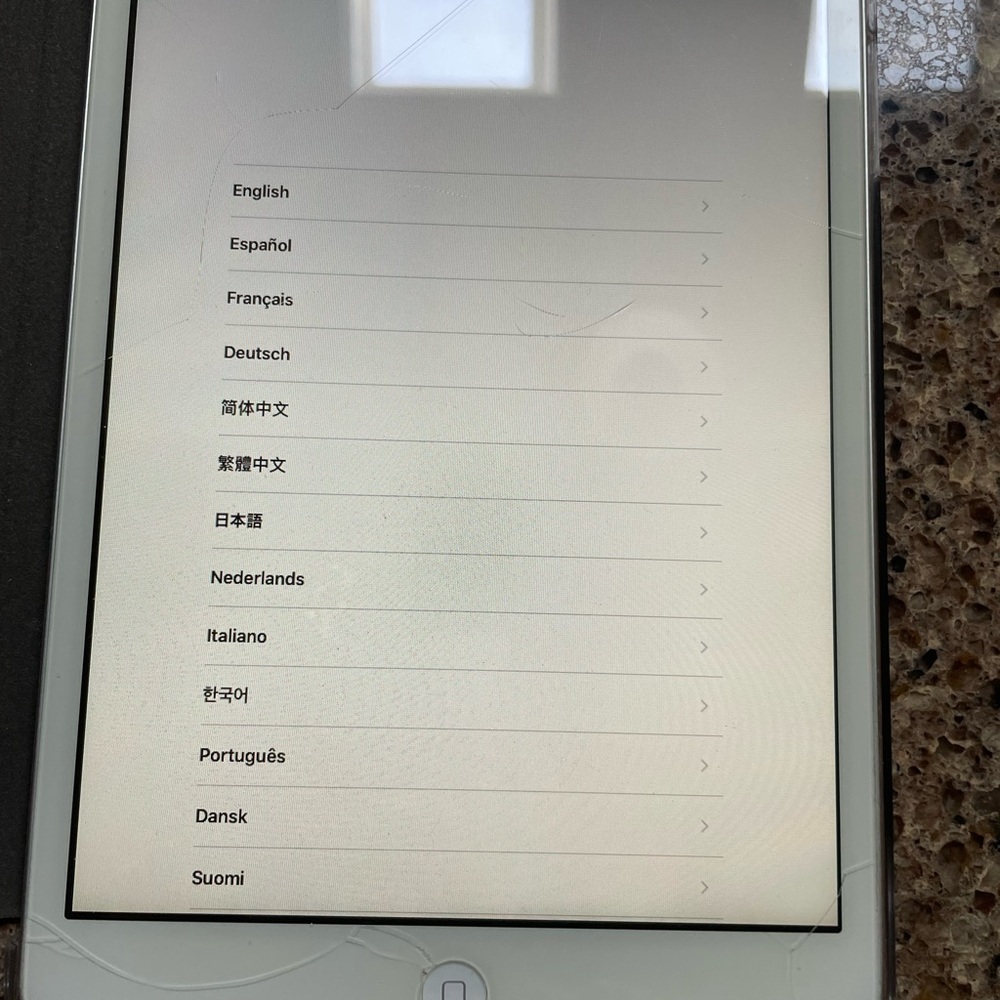 Mini IPad - Picture 3 of 3